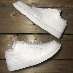 Air Jordan Retro 1 Low M8/W9.5